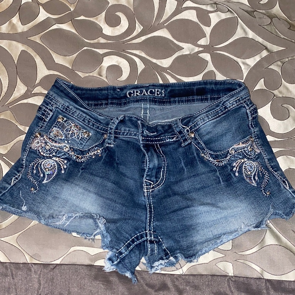 Grace in LA shorts